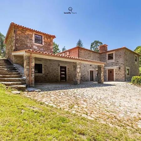 Casa Do Monte Locally Yours