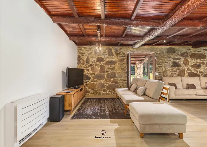 Casa Do Monte Locally Yours